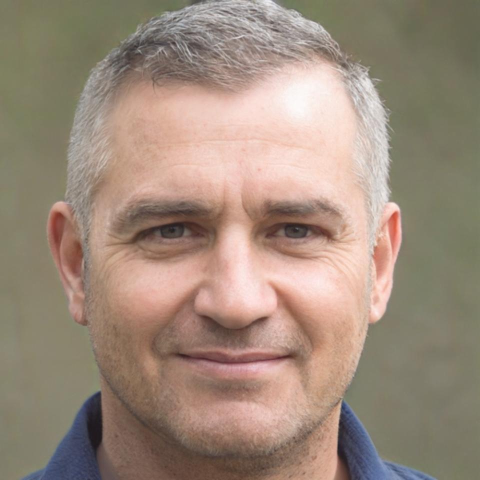 Professional headshot of Hendrik Voss, TechraStream testing coordinator